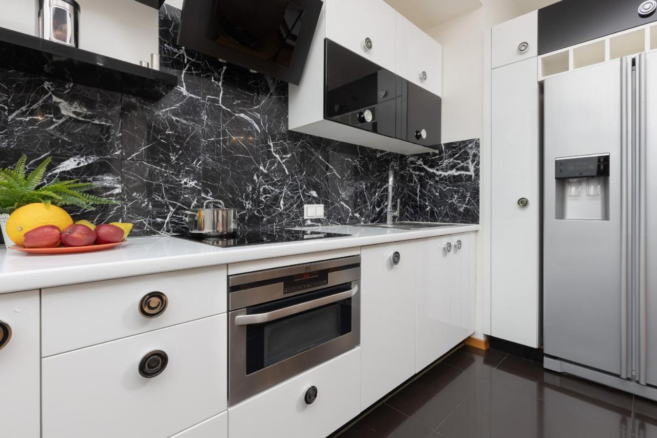 Warsaw Srodmiescie Apartment With Balcony By Noclegi Renters 외부 사진
