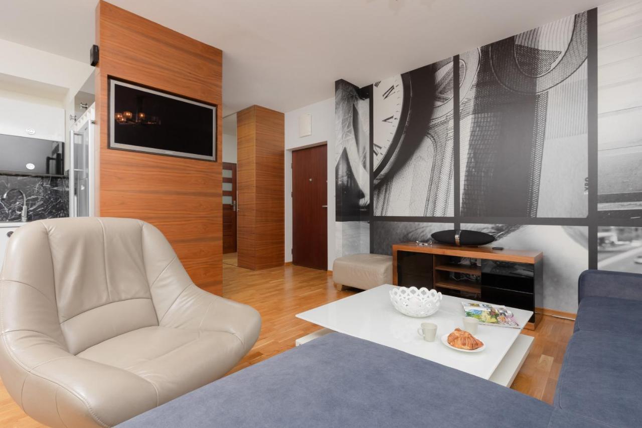 Warsaw Srodmiescie Apartment With Balcony By Noclegi Renters 외부 사진